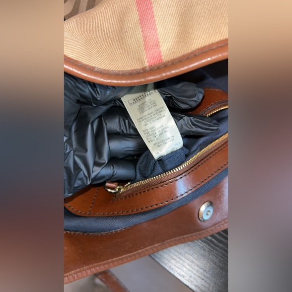 Burberry Canterbury Tote - Picture 4 of 14